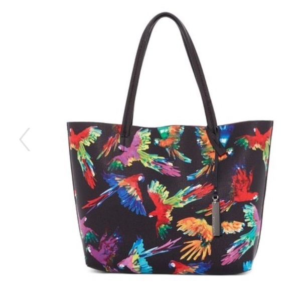 Vince Camuto Handbags - NWT Vince Camuto tote